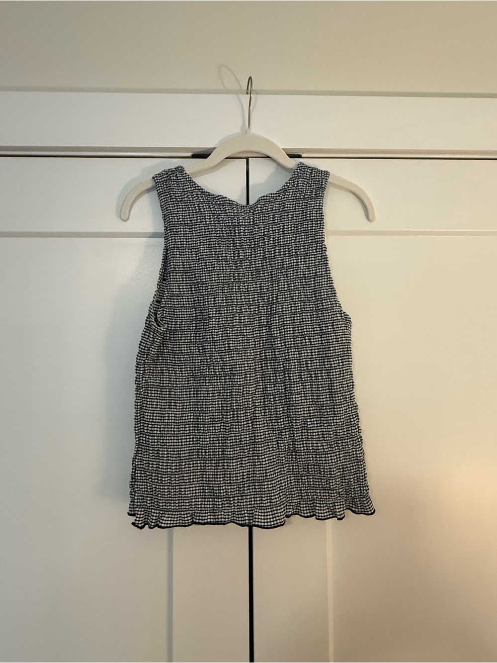 Old Navy Textured Tank with Ruffle Edge - Picture 2 of 4